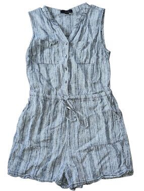 Kelly Renee Gray and White Vertical Striped Linen Blend Button Shorts Romper. M